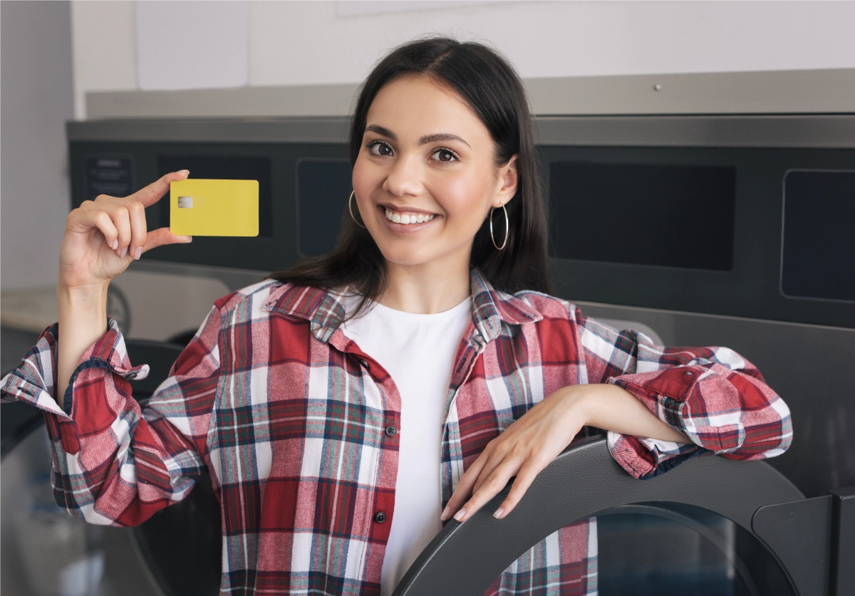 Customer With Laundry Card 1200X800