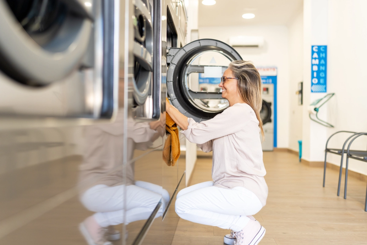 Doing Laundry 1200X800