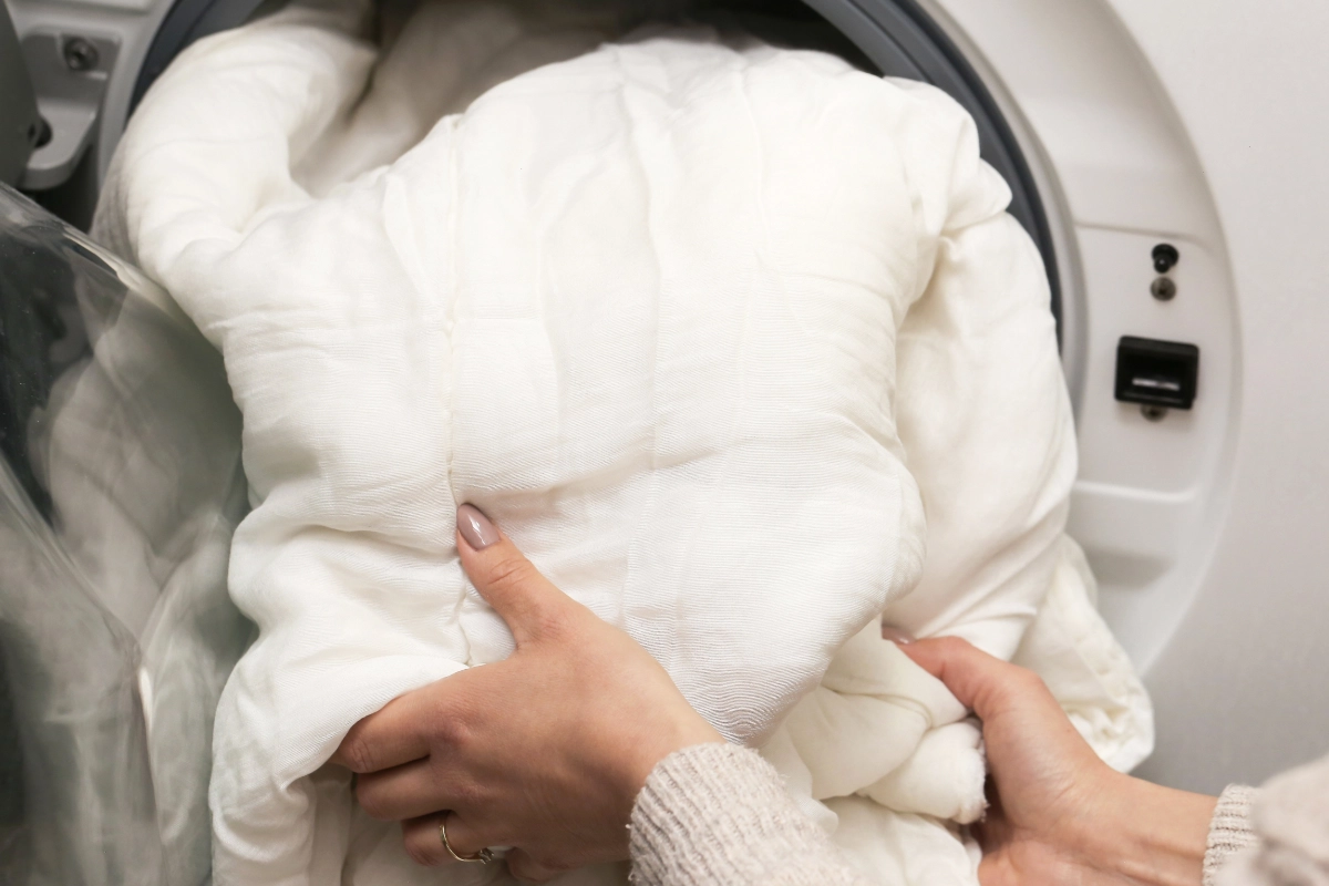 Comforter Going Into Washer 1200X800